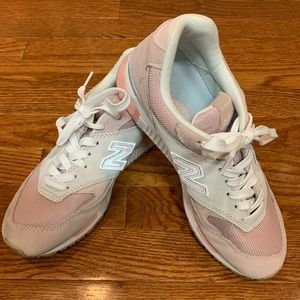 🌸New Balance 840 🌸 pink women’s sneakers size 8